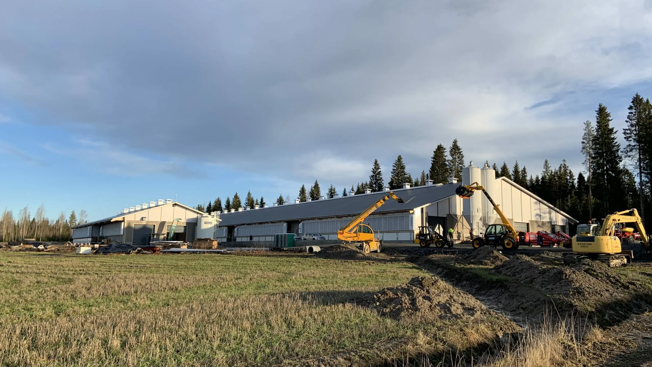 Full rulle när Timo Viinamäkis farm firade öppet hus: "Det är något väldigt nytt för Finlands förhållanden"