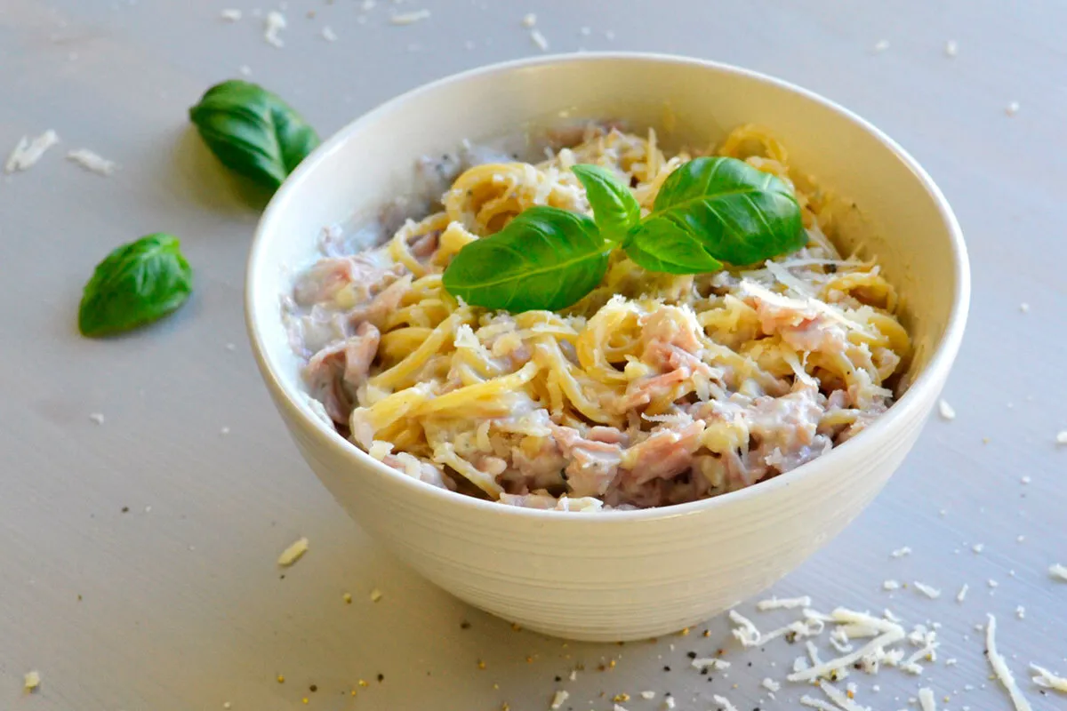 Kinkkupasta - Kermaa, sinihomejuustoa, kinkkua - Niin hyvää! | Snellman