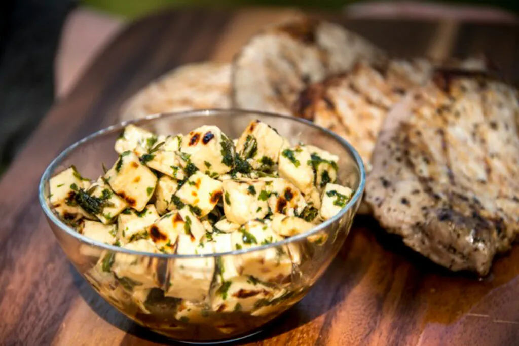 Svartpeppar-havssalt biff av kassler