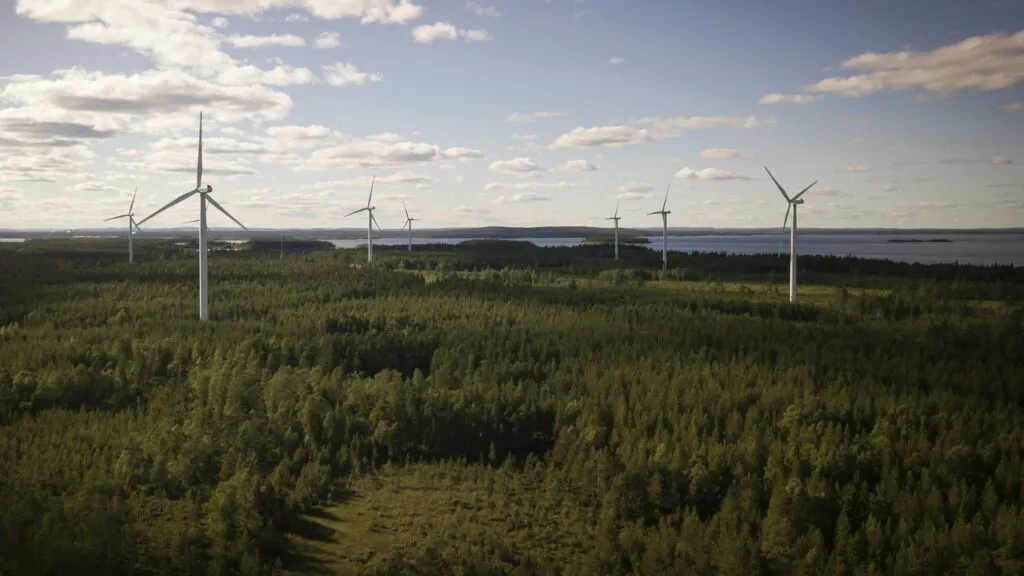 Snellman nådde viktig milstolpe: Fabriken i Jakobstad drivs nu till största del med hjälp av förnybara energikällor