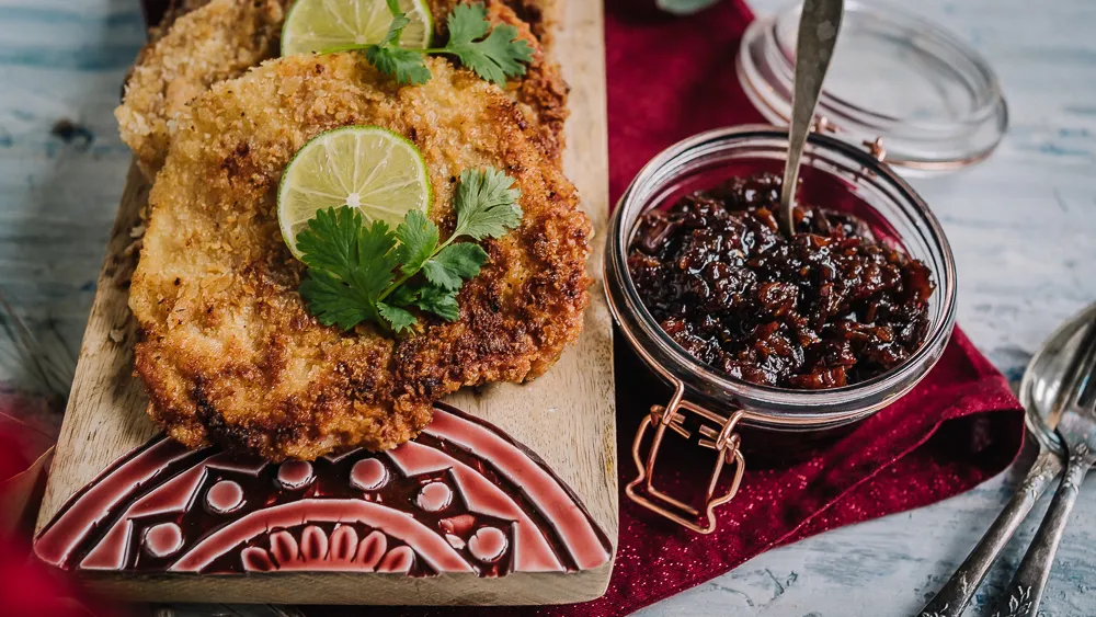 Tonkatsu på julskinka med pepparrot- och baconsylt