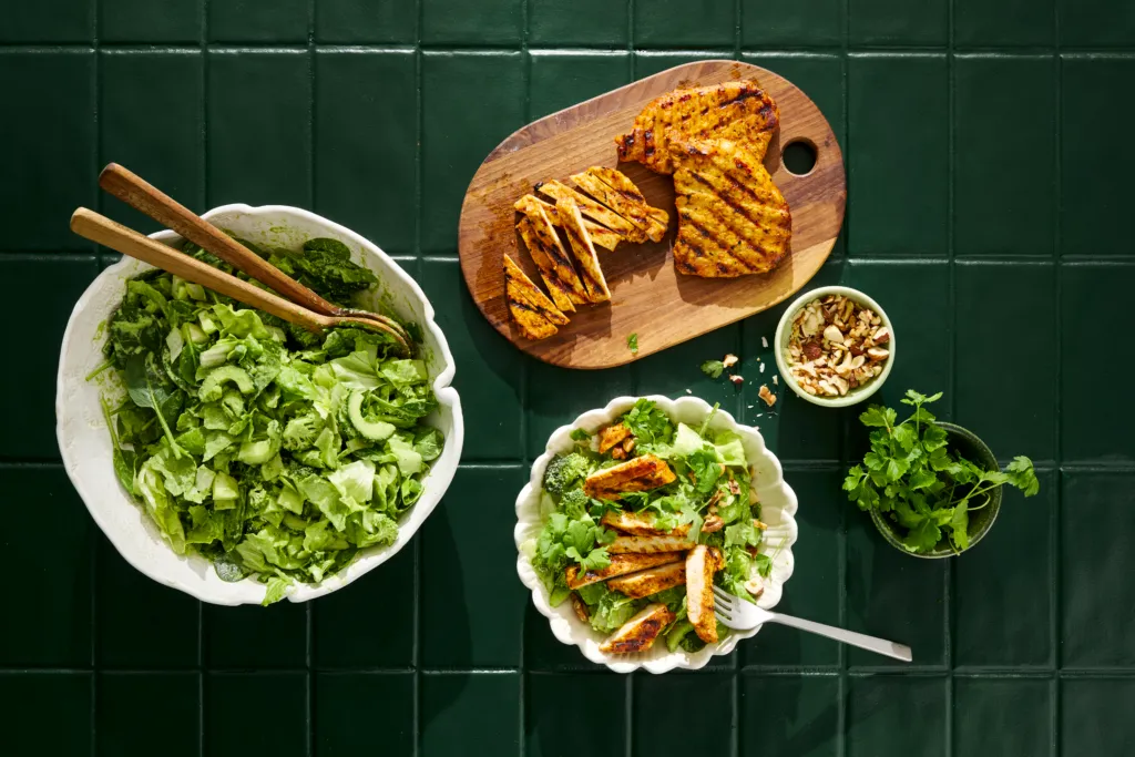 Green goddess -salaatti ja possun fileepihvit