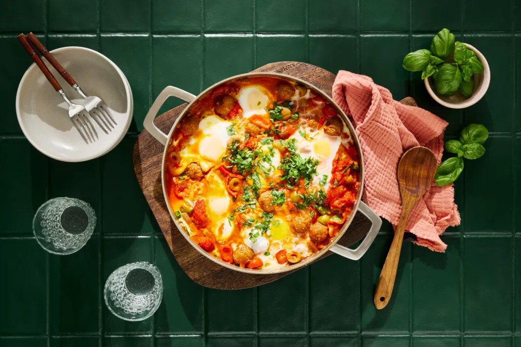 Shakshuka lihapullilla