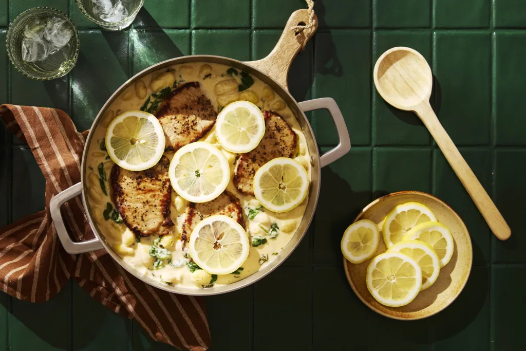 Sitruunainen possu-gnocchipannu