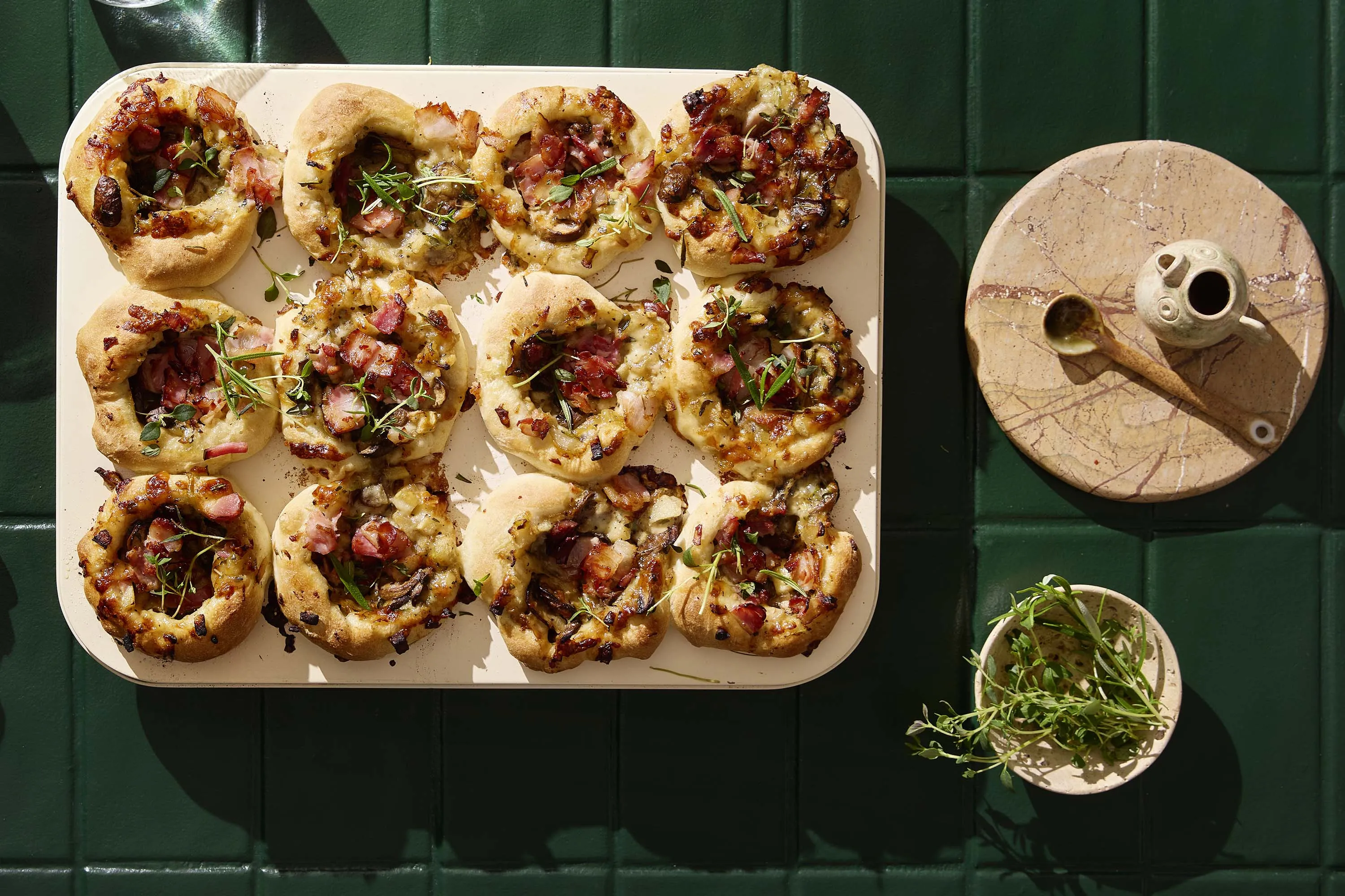 Sieni-pizzamuffinssit