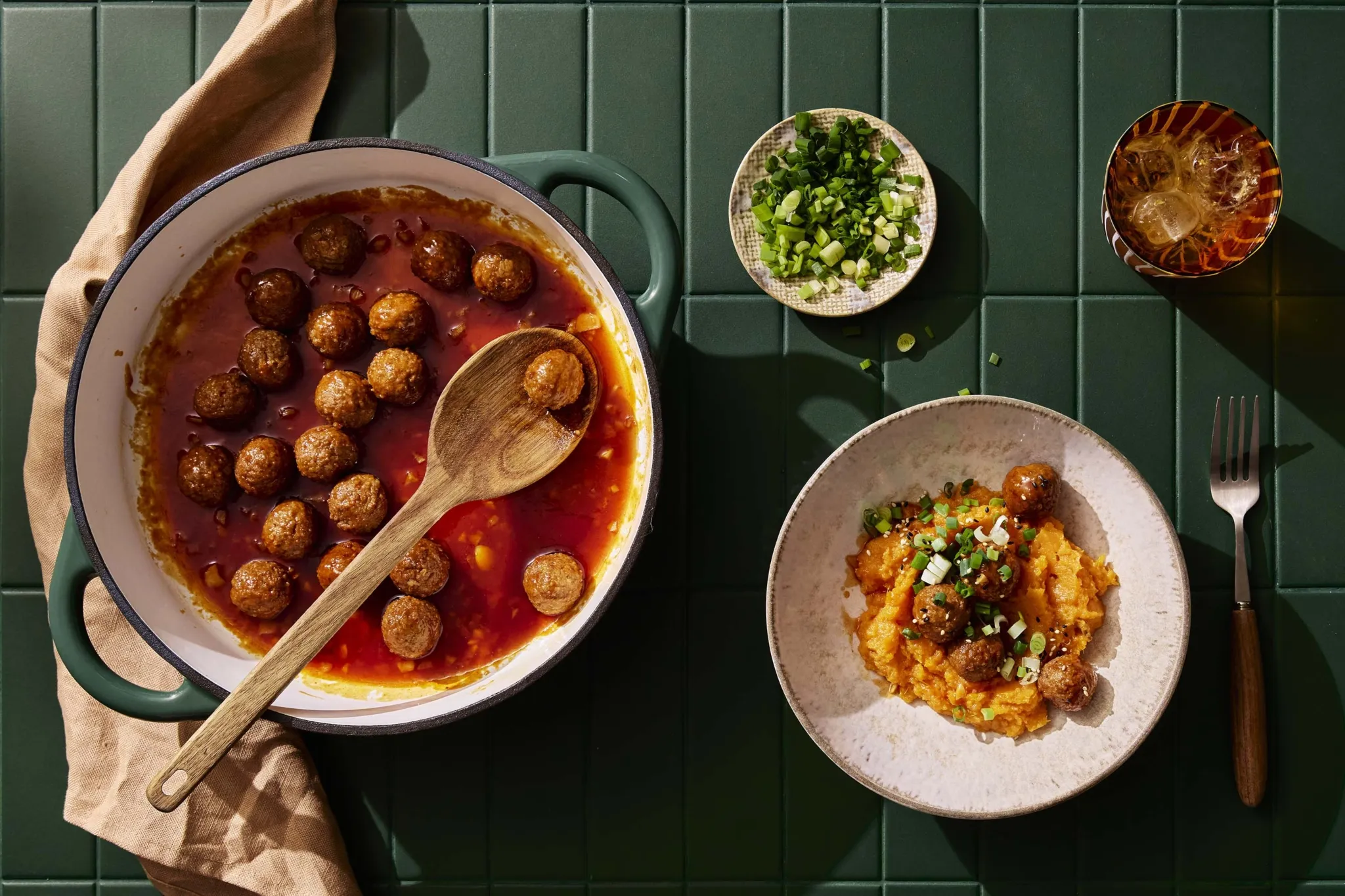 Korealaiset lihapullat ja bataattimuusi