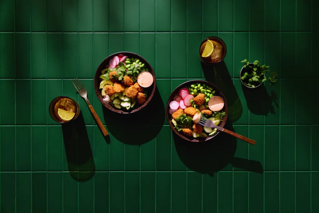 Enkel nugget bowl med chilidipp